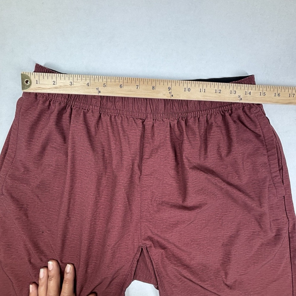 Travis Mathew 9" Performance ACTIVE SHORTS Medium Stretch Maroon Rust Zip Pocket - Picture 4 of 8
